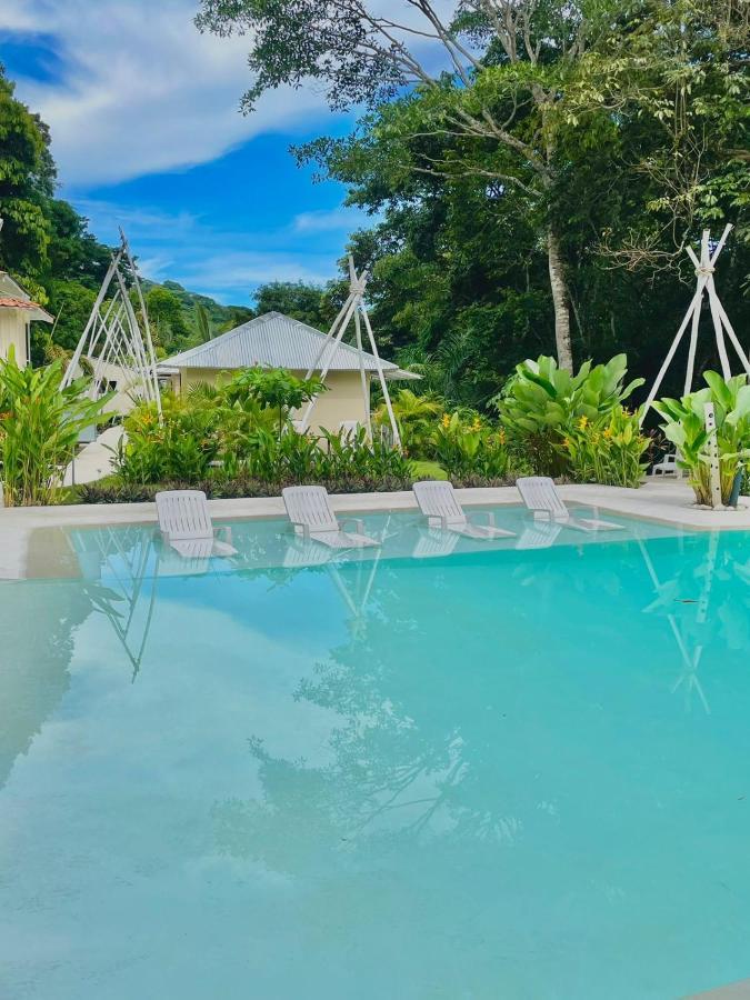 Grand Park Manuel Antonio Hotel เกโปส ภายนอก รูปภาพ