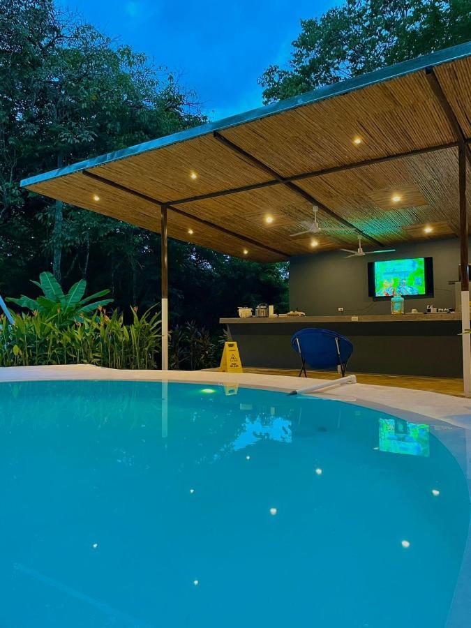Grand Park Manuel Antonio Hotel เกโปส ภายนอก รูปภาพ