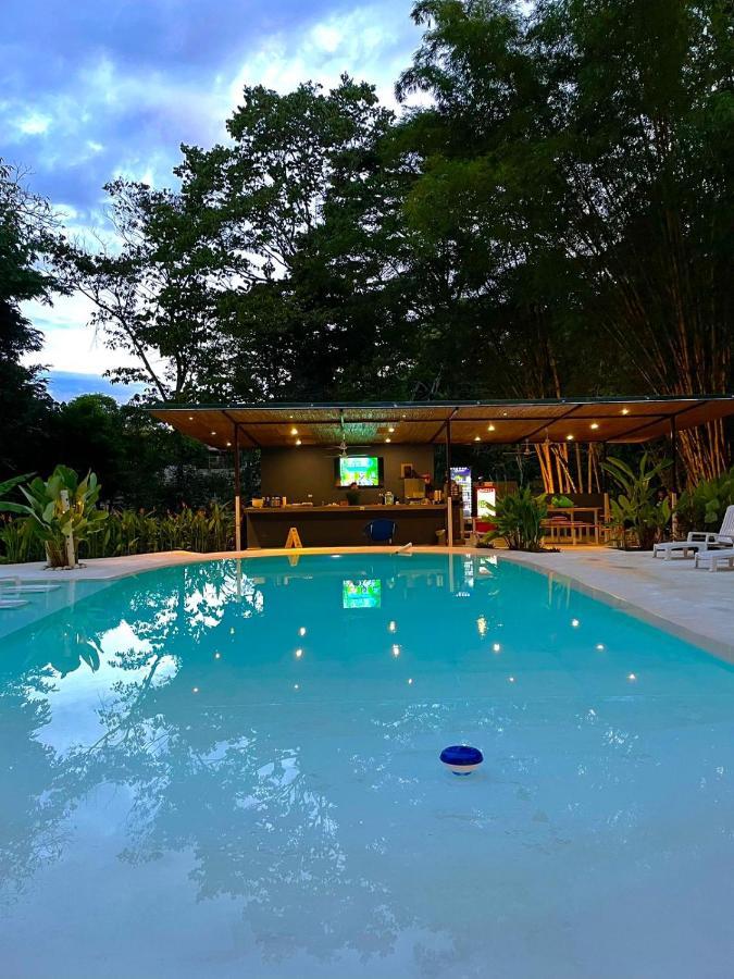 Grand Park Manuel Antonio Hotel เกโปส ภายนอก รูปภาพ