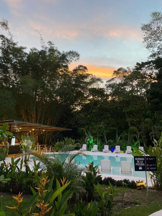 Grand Park Manuel Antonio Hotel เกโปส ภายนอก รูปภาพ