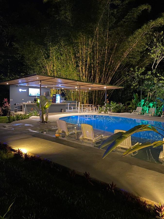 Grand Park Manuel Antonio Hotel เกโปส ภายนอก รูปภาพ