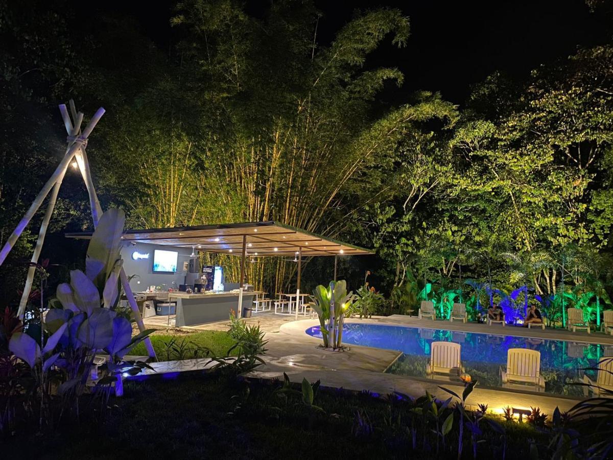 Grand Park Manuel Antonio Hotel เกโปส ภายนอก รูปภาพ