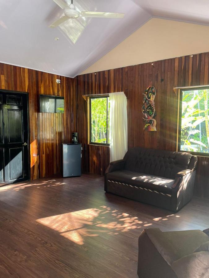 Grand Park Manuel Antonio Hotel เกโปส ภายนอก รูปภาพ