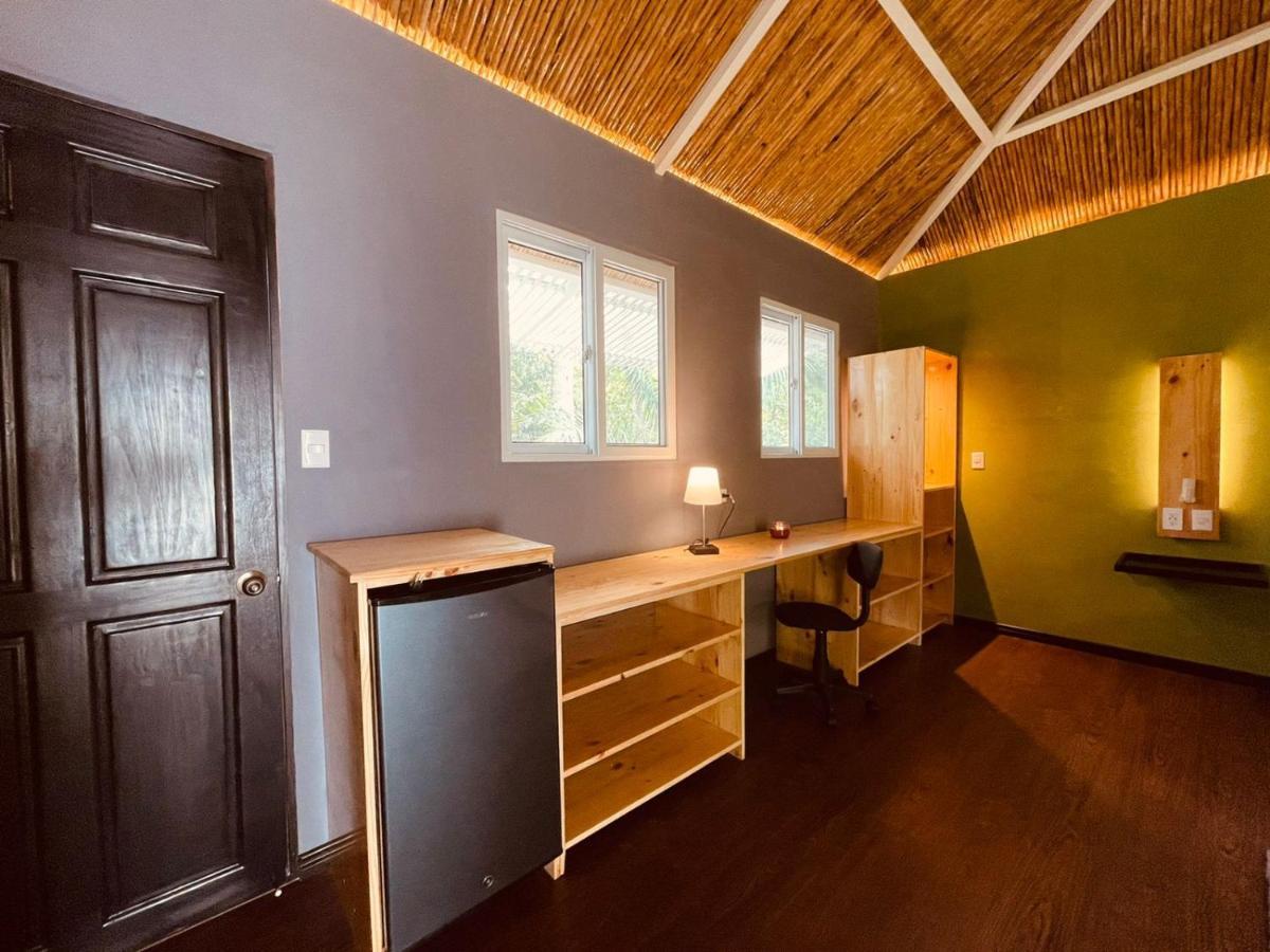 Grand Park Manuel Antonio Hotel เกโปส ภายนอก รูปภาพ