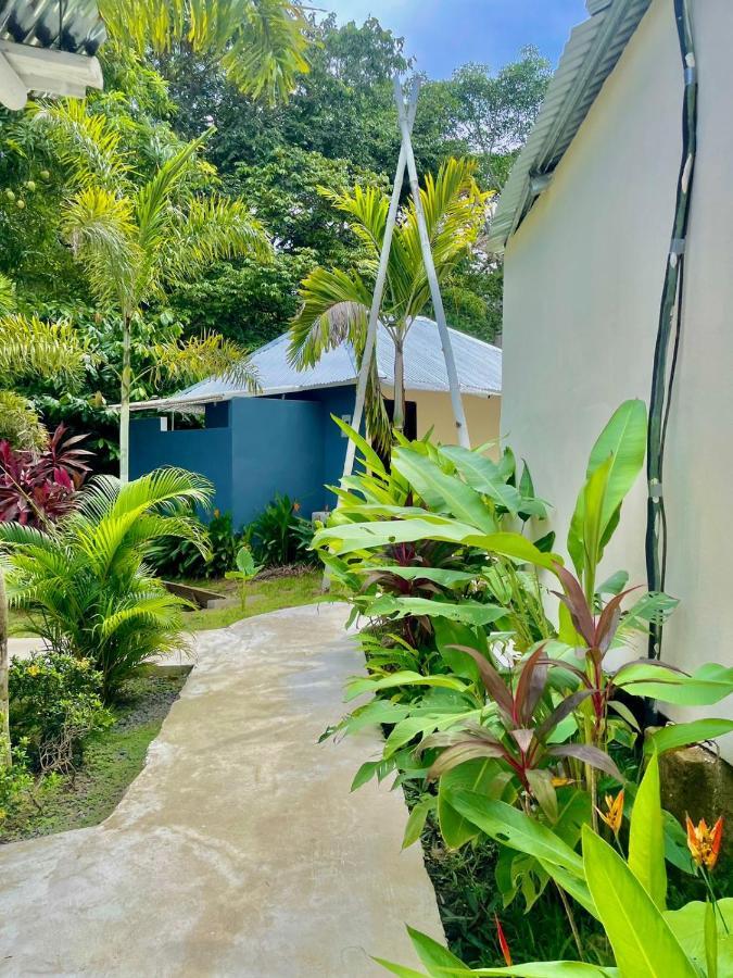 Grand Park Manuel Antonio Hotel เกโปส ภายนอก รูปภาพ