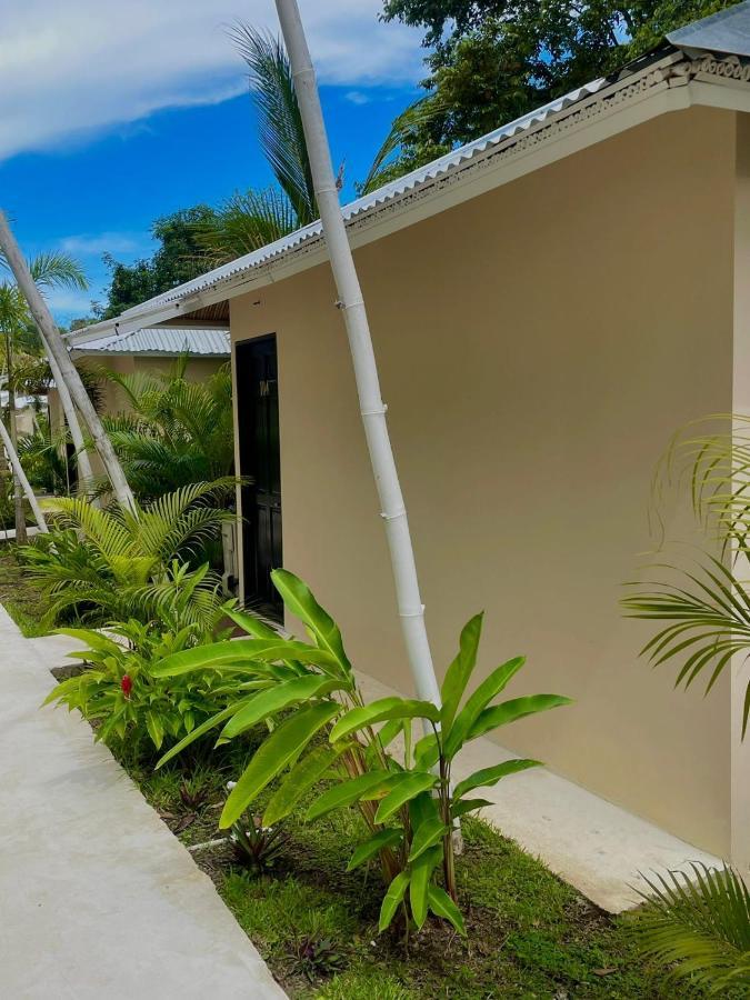 Grand Park Manuel Antonio Hotel เกโปส ภายนอก รูปภาพ